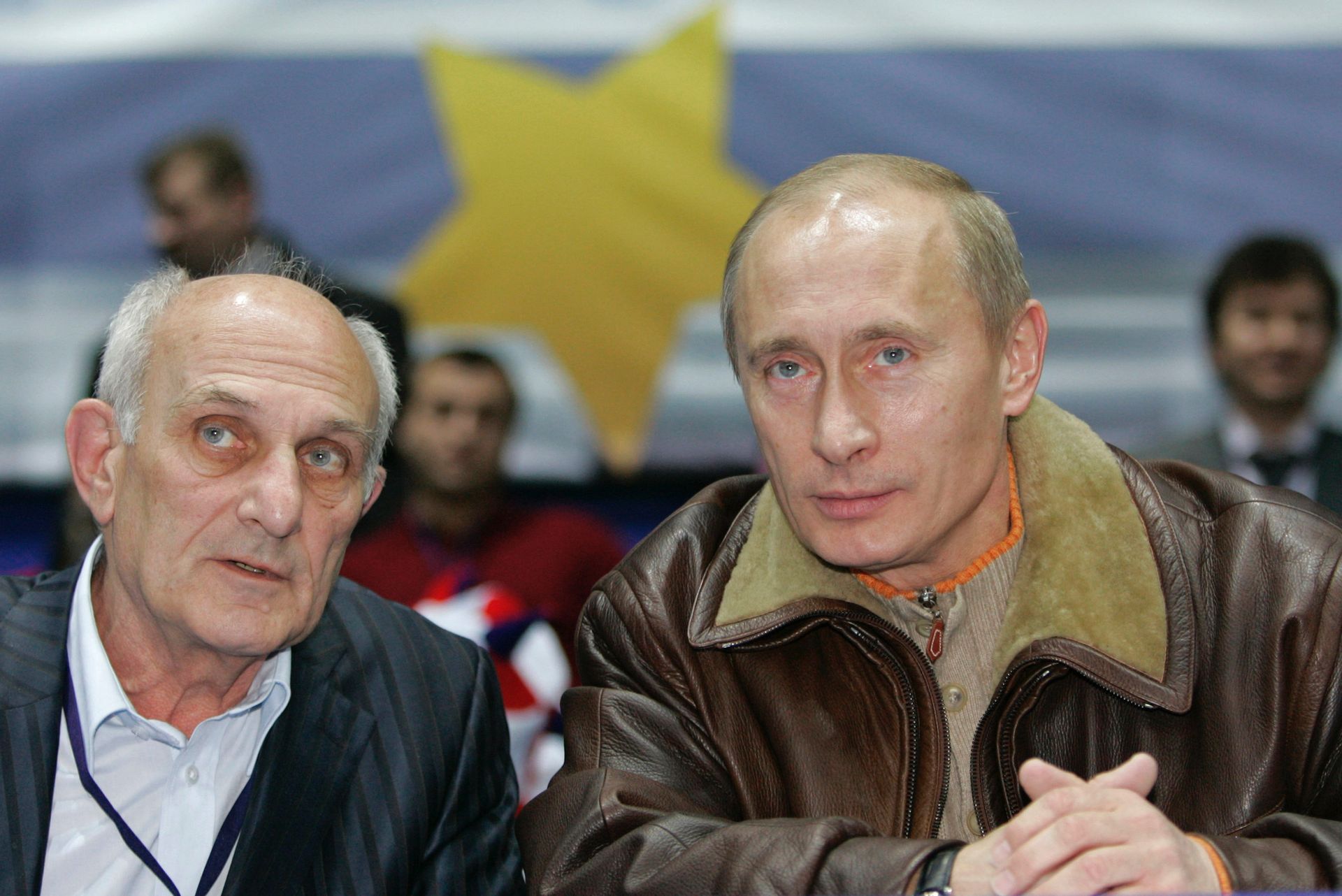 Президент России Владимир Путин и его бывший тренер по дзюдо Анатолий Рахлин Президент России Владимир Путин и его бывший тренер по дзюдо Анатолий Рахлин - РИА Новости, 1920, 14.07.2022