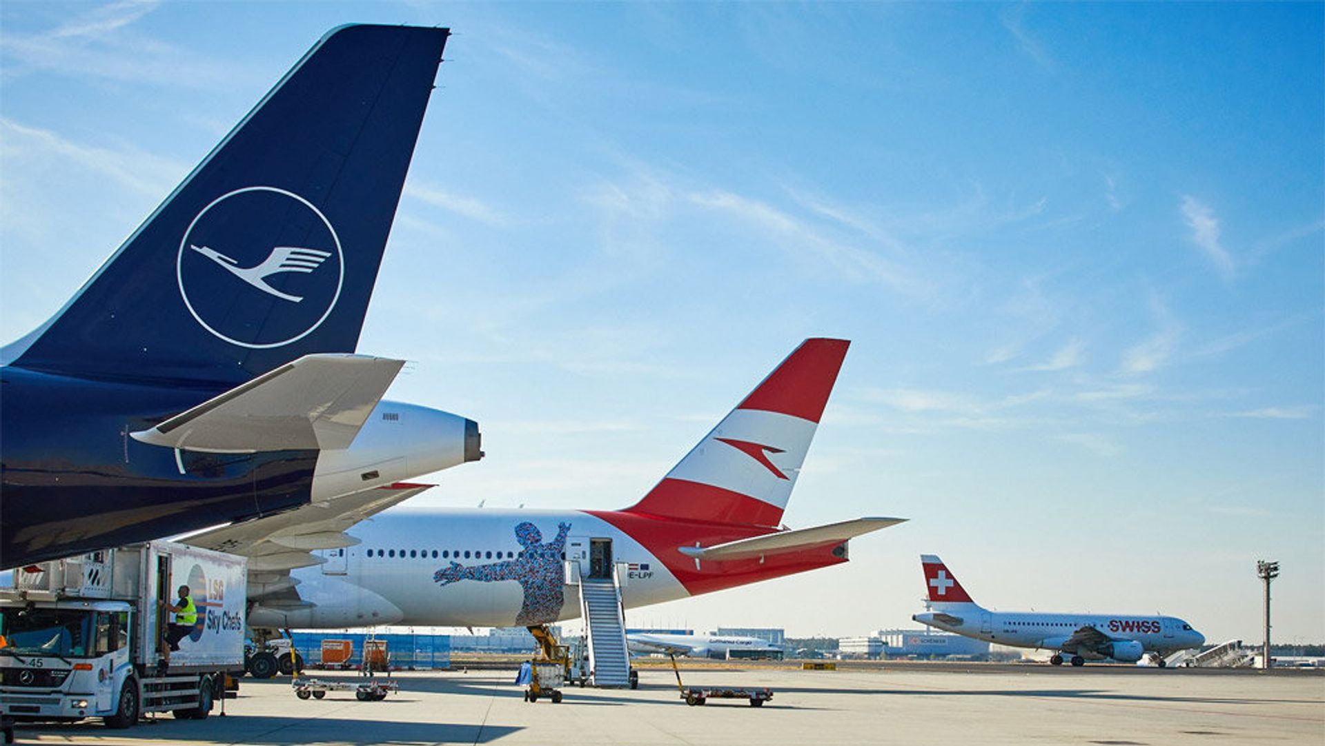 Lufthansa, Swiss, Australian Airlines Lufthansa, Swiss, Australian Airlines - РИА Новости, 1920, 15.02.2022