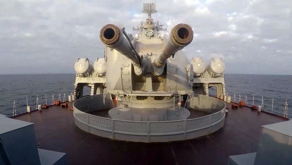 Начало морских учений по обороне Крыма Начало морских учений по обороне Крыма