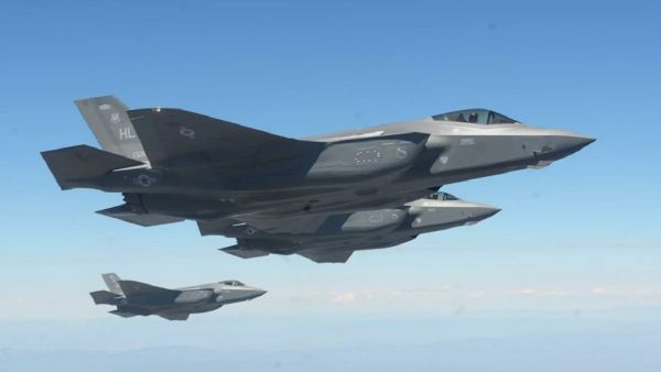 Истребители ВВС США F-35A Lightning II