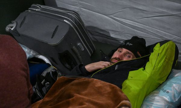 Беженцы с подконтрольной ВСУ территории в районе Мариуполя