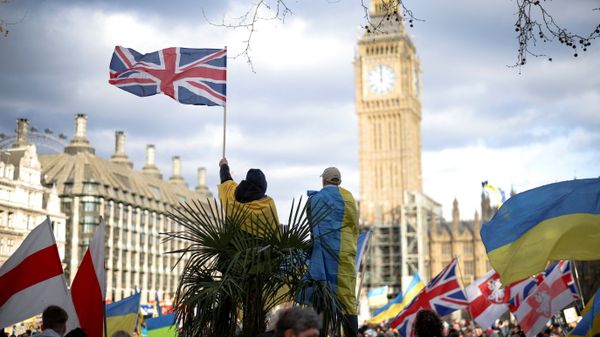 Лондон Украина флаги акция протеста против России