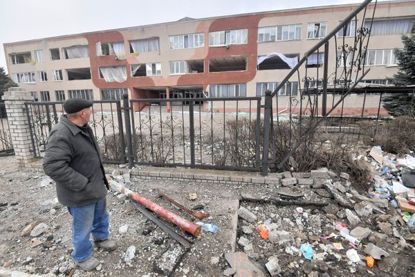 Жизнь в освобожденном поселке Сартана в ДНР Жизнь в освобожденном поселке Сартана в ДНР