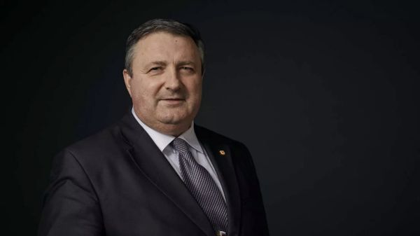 Военный политолог Александр Перенджиев 