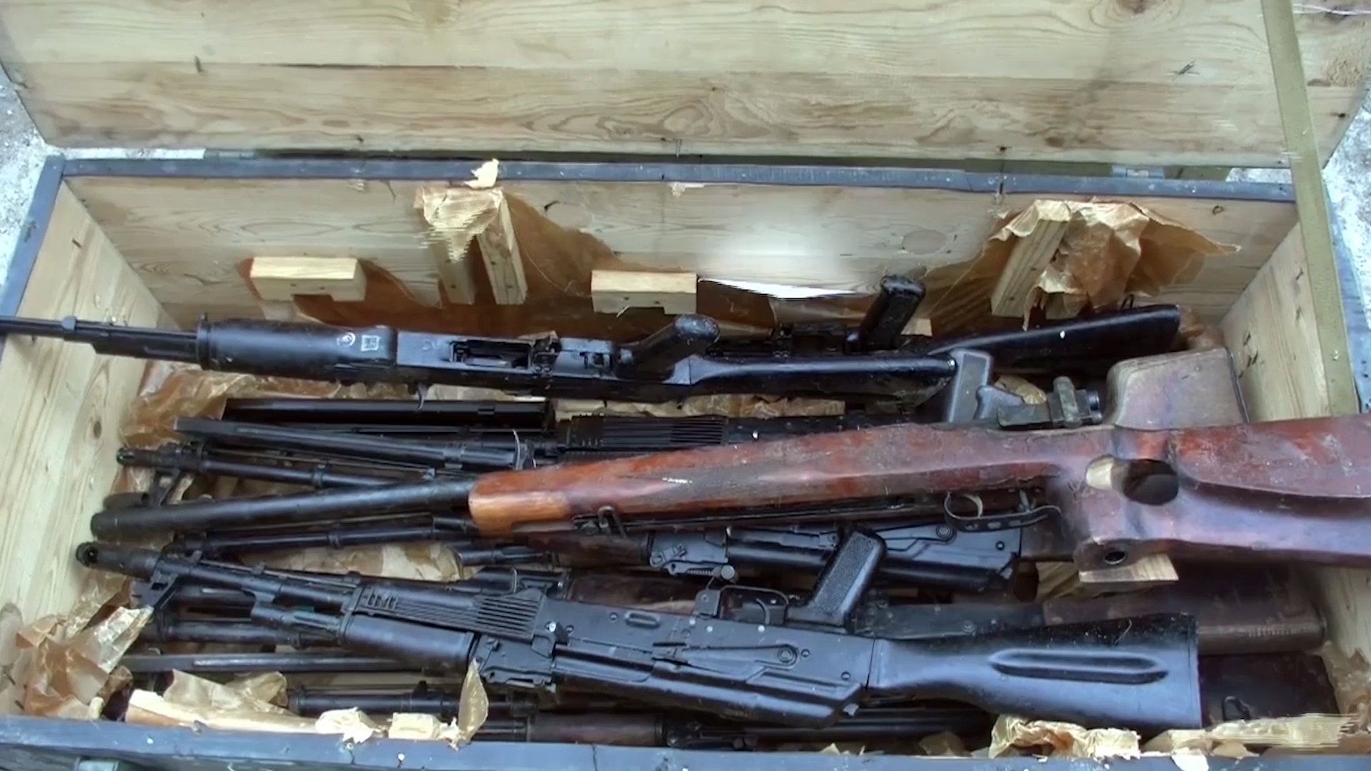Российские военные взяли под контроль ракетно-артиллерийский склад ВСУ в Херсонской области - РИА Новости, 1920, 29.03.2022