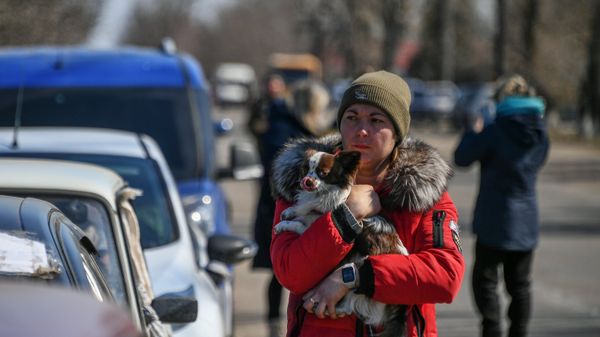 В селе Безыменное в ДНР продолжают принимать беженцев