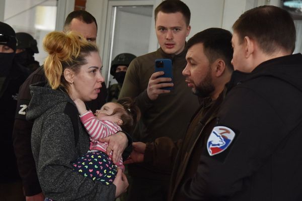 пункт временного размещения в Володарском беженцы жители Мариуполь Украина Денис Пушилин Андрей Турчак центр помощи