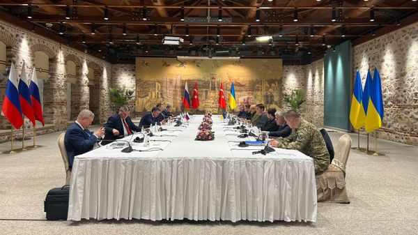 Переговоры России и Украины в Стамбуле Переговоры России и Украины в Стамбуле