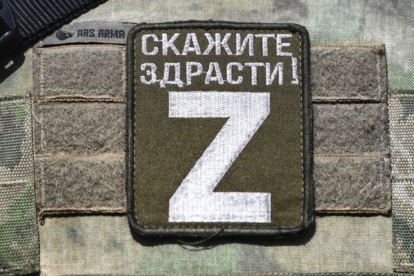 Сотрудники Росгвардии охраняют освобожденный Мелитополь