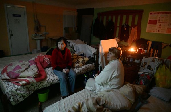 Пациентки родильного дома No2 Мариуполя, который находится в подвале в Левобережном районе. Пациентки родильного дома No2 Мариуполя, который находится в подвале в Левобережном районе.