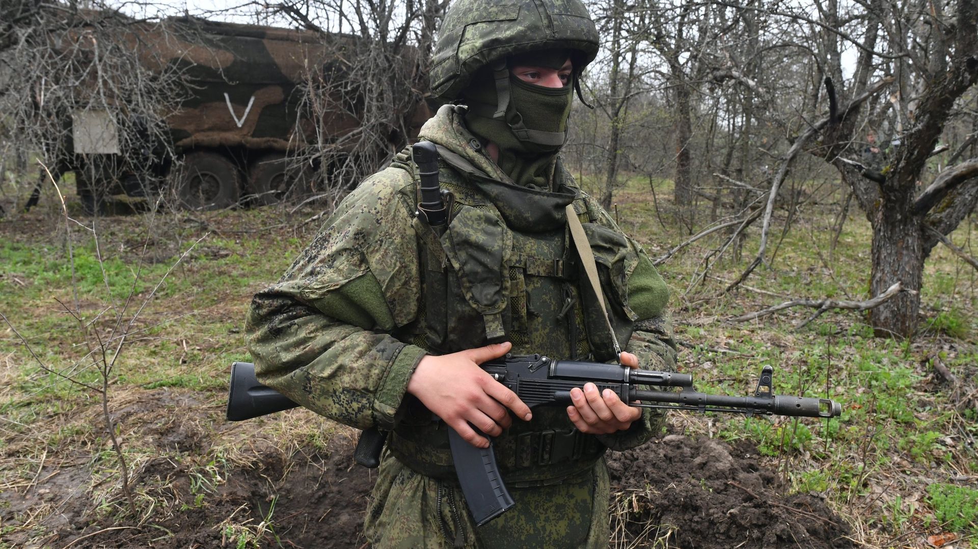 Харьковское направление боец ВС РФ Харьковское направление боец ВС РФ - РИА Новости, 1920, 19.04.2022