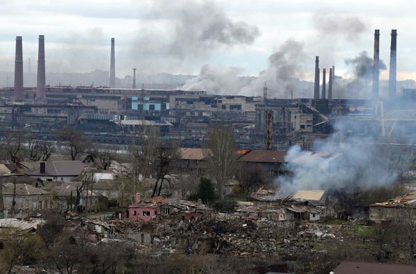 Продолжается освобождение Мариуполя