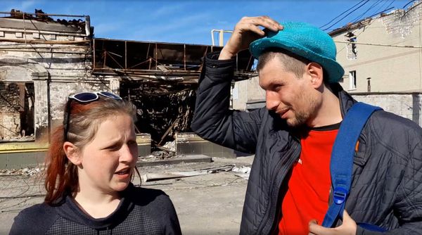 Жители Мариуполь разрушения Жители Мариуполь разрушения