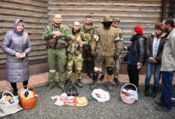 Празднование Пасхи в Мариуполе Празднование Пасхи в Мариуполе