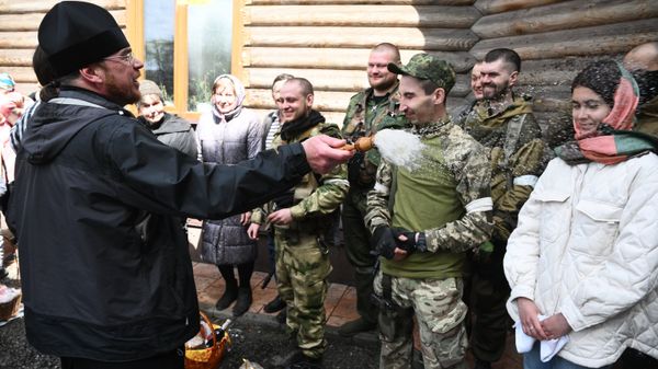 Празднование Пасхи в Мариуполе Празднование Пасхи в Мариуполе