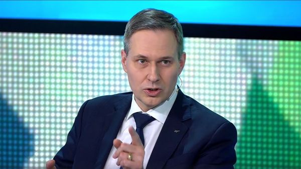 Александр Артамонов