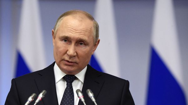 Рабочая поездка президента РФ В. Путина в Санкт-Петербург