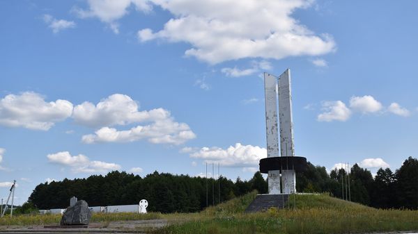 Три сестры монумент