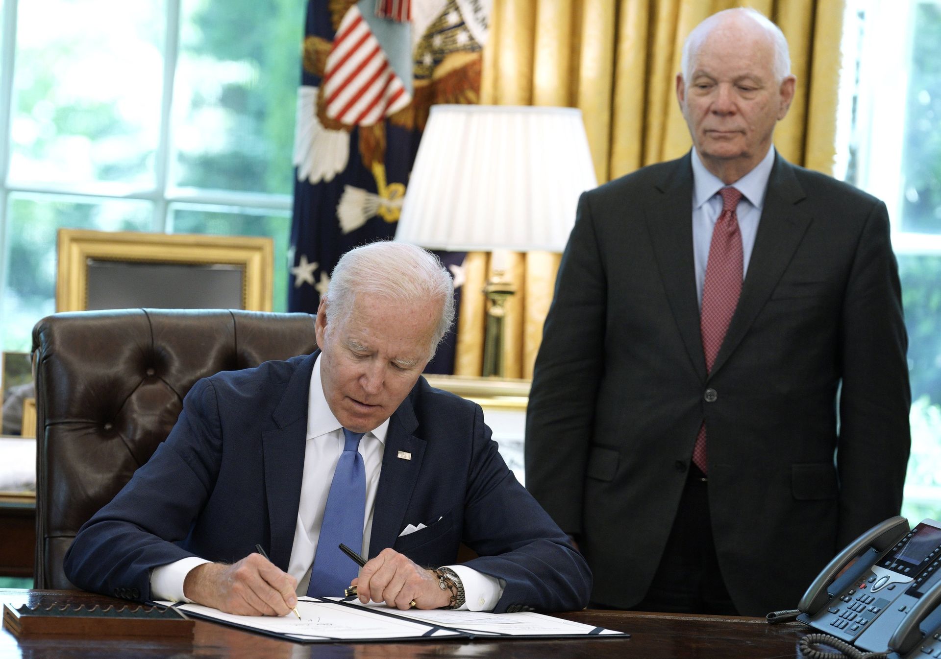 Президент США Д. Байден подписал закон о ленд-лизе для Украины - РИА Новости, 1920, 15.05.2022