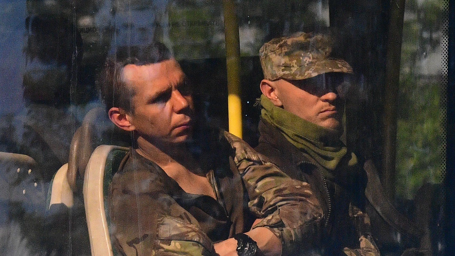 Вывоз сдавшихся в плен украинских военных и боевиков с Азовстали - РИА Новости, 1920, 18.05.2022