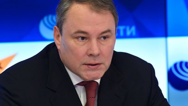 Петр Толстой