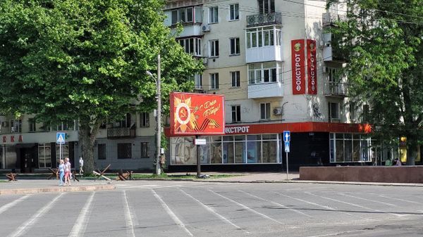Херсон День победы билборд улица жители