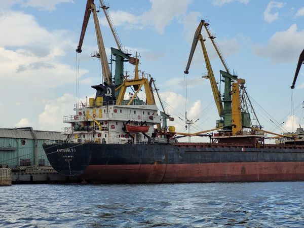 Херсон порт корабль краны
