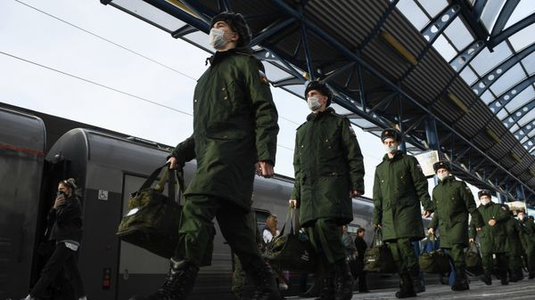 Отправка севастопольских призывников на военную службу