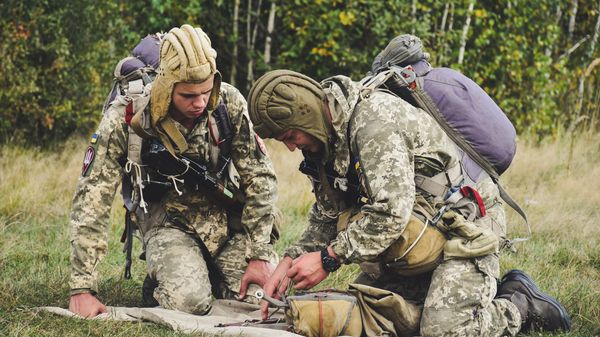 ВСУ десантники парашютисты военнослужащие украинские