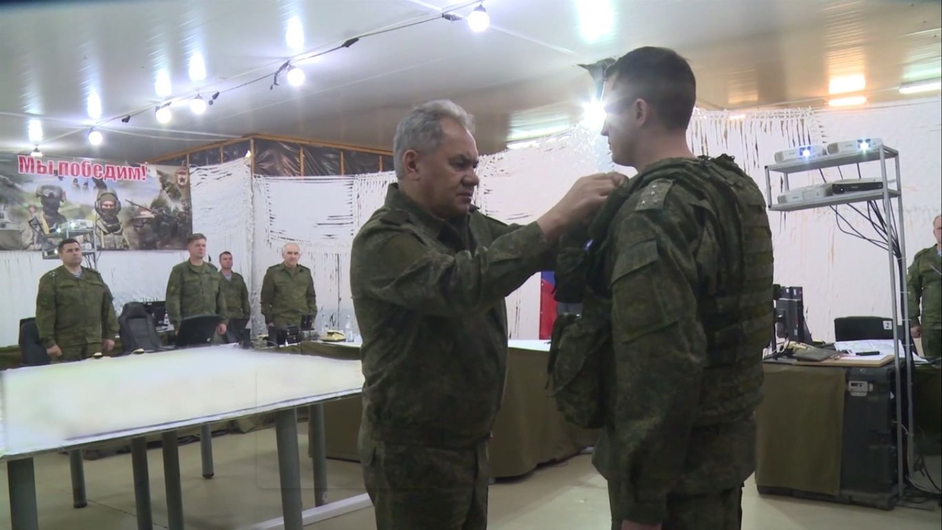 Шойгу визит в командный центр СВО Шойгу визит в командный центр СВО - РИА Новости, 1920, 26.06.2022