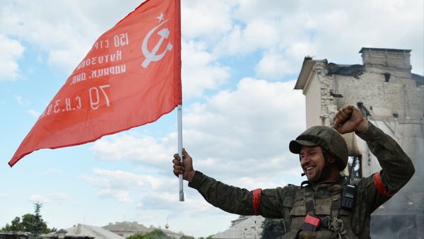 Союзные силы России и ЛНР освободили Лисичанск