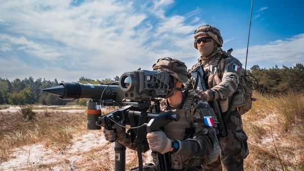 НАТО французский военнослужащий оружие стингер ракета миномет учения Ramstein Legacy 22