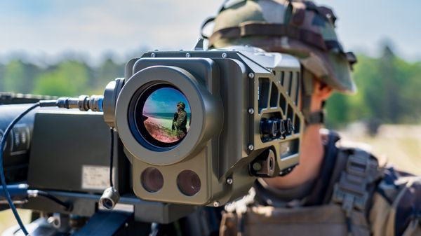 НАТО французский военнослужащий оружие стингер ракета миномет учения Ramstein Legacy 22 прицел наведение НАТО французский военнослужащий оружие стингер ракета миномет учения Ramstein Legacy 22 прицел наведение
